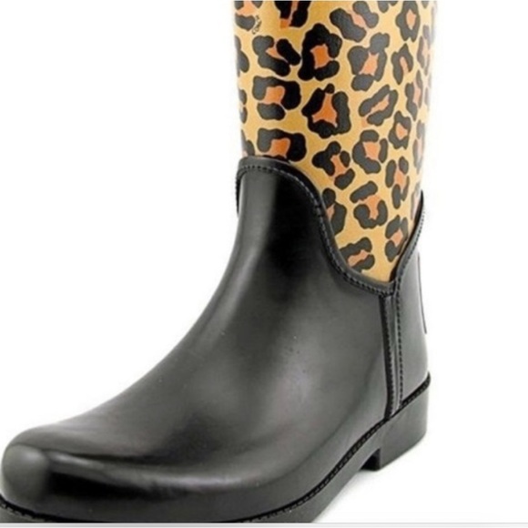 Coach
Tall Rain Boots Leopard Print boots - Picture 2 of 7